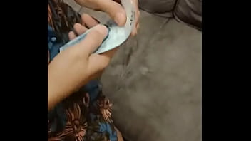 Kinantot ang Seller na Nasilaw sa Pera – Pinaliguan ng Tamod
