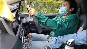 Asian Grab Driver Girl Offers Passengers Money For Sex