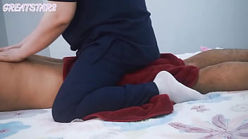 Lonely Pinay Masseuse In Dubai Offers Full Body Rubs And Happy Endings