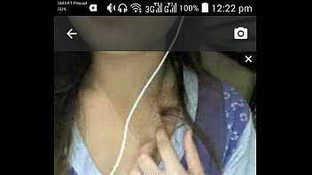 Filipina Camfrog Slut Seraphinely Spreads Her Juicy Pussy