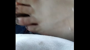 Filipina Amateur Gets Her Feet Dirty With A Foreign Cock