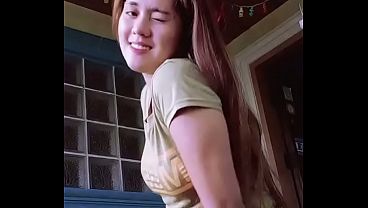 Filipina Slut Shaking Her Ass