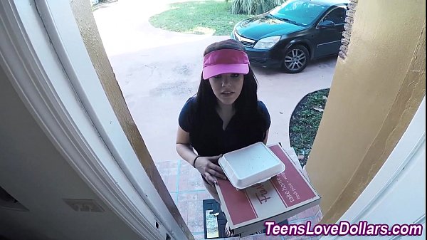 Filthy Amateur Slut Gets Her Face Plastered With Cum